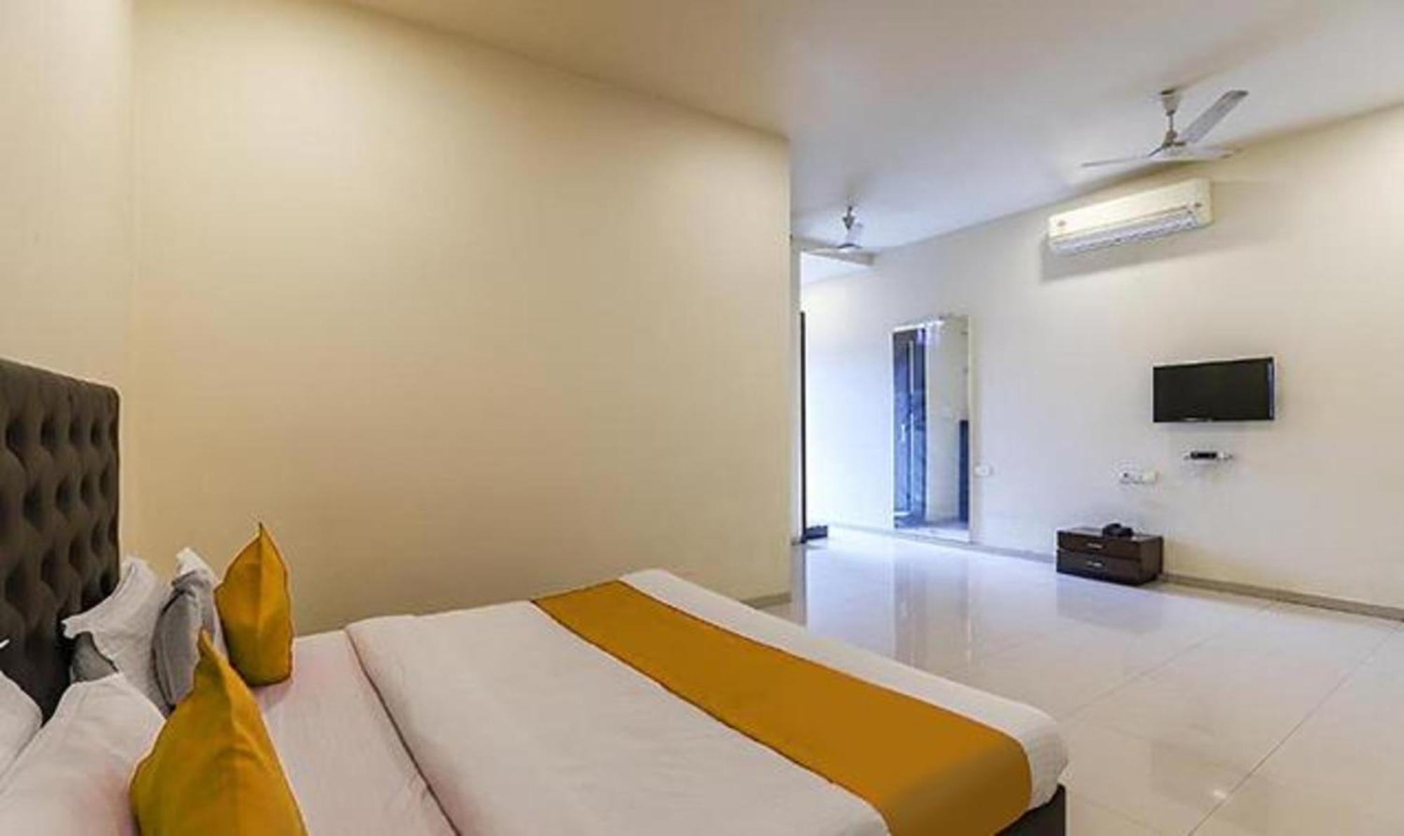 Hotel O Marigold Surat Eksteriør billede